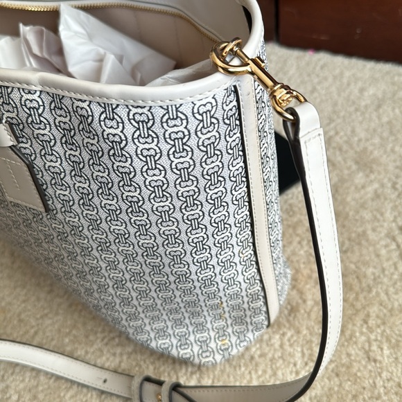 Tory Burch Gemini Link Canvas Small Tote - Picture 6 of 11